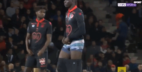 谁占先手轮
