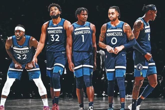 次节前7次出手全部命中！杜兰特半场21分4篮板5助攻（第二节开局7投全中，杜兰特半场砍下21分4篮板5助攻）