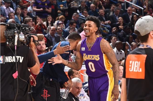 比肩詹科麦！弗拉格成为历史第四位18岁时总得分超300分的球员（与詹科麦同列！18岁即总分破300，弗拉格成史上第4人）