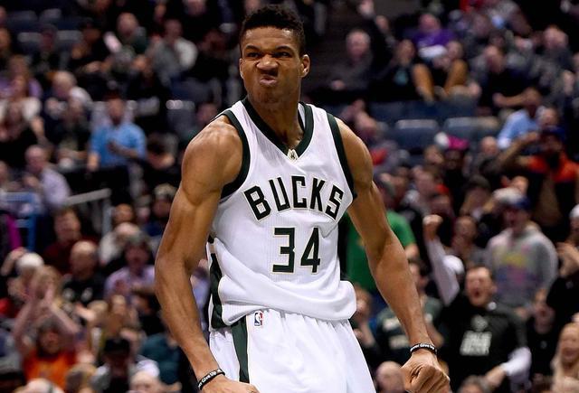 仅次于哈登&大梦！申京30+10+5场次排名火箭队史第三（申京30+10+5场次位居火箭队史第三，仅次哈登与奥拉朱旺）